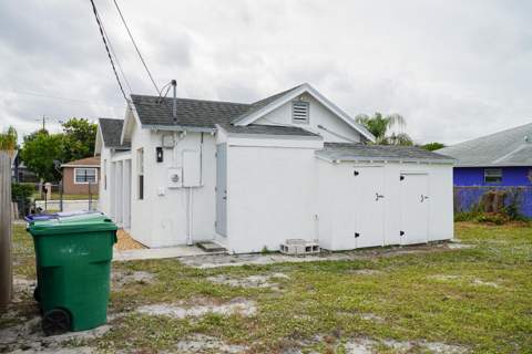 908 W 5th Street, Riviera Beach FL - photo 16 of 40