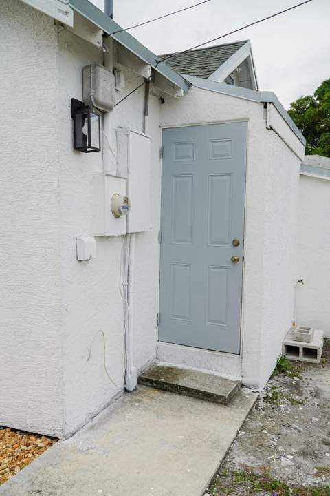 908 W 5th Street, Riviera Beach FL - photo 11 of 40