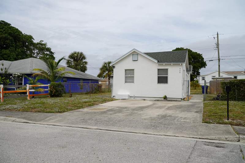 2 bedroom Single Family Residence at 908 W 5th Street, Riviera Beach Heights, Riviera Beach — photo 5