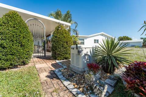 1708 SW 21st Street, Boynton Beach FL - photo 6 of 38