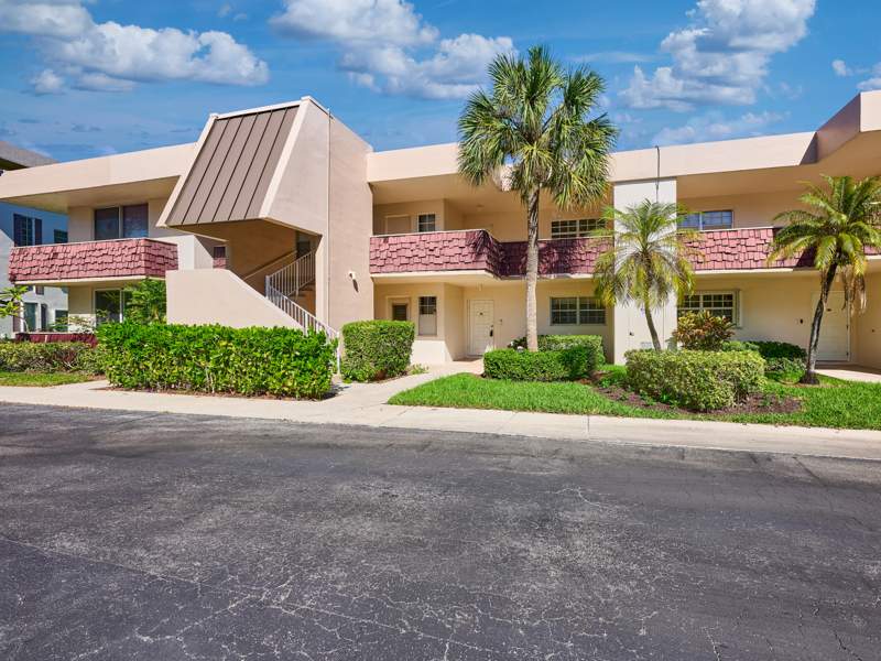 2 bedroom Condominium at 3001 S Palm Aire Drive #107, No 4 Palm-Aire Country Club, Pompano Beach — photo 2