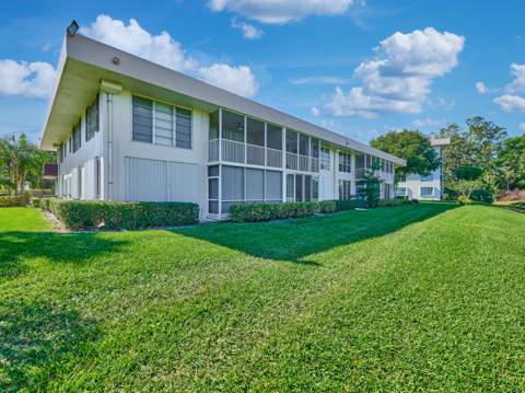 3001 S Palm Aire Drive #107, Pompano Beach FL - photo 8 of 47