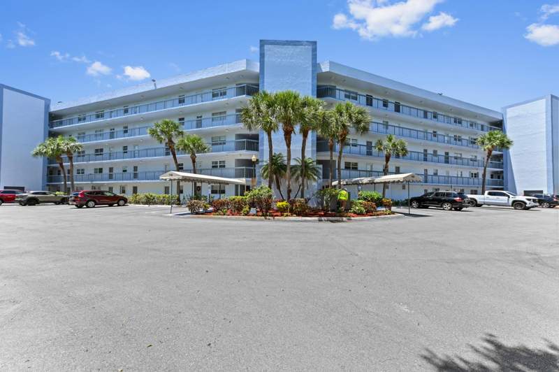 3 bedroom Condominium at 198 NW 67th Street #207, Boca Teeca Condo 9, Boca Raton — photo 2