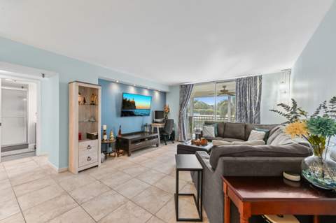 198 NW 67th Street #207, Boca Raton FL - photo 18 of 43