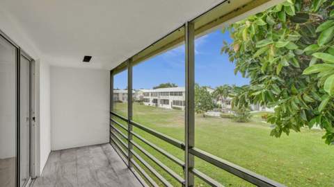 118 Sheffield, West Palm Beach FL - photo 9 of 18