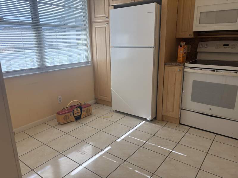 2 bedroom Condominium at 2804 Victoria Way #B2, Wynmoor Village, Coconut Creek — photo 3