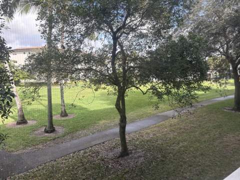 2804 Victoria Way #B2, Coconut Creek FL - photo 15 of 18