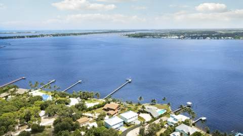 1013 NE Orange Avenue, Jensen Beach FL - photo 10 of 71