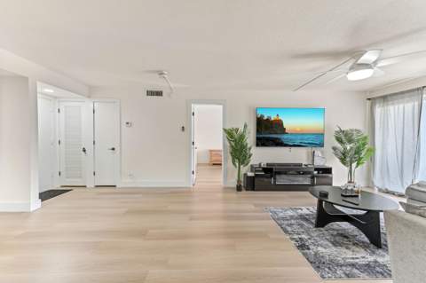1428 SE 4th Avenue #215, Deerfield Beach FL - photo 6 of 29