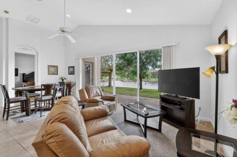 2205 SW Newport Isles Boulevard, Port St. Lucie FL - photo 19 of 93