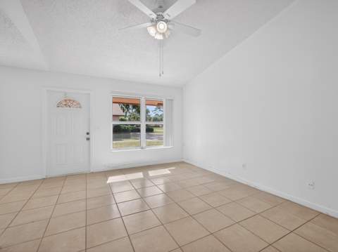 2548 Ida Way, West Palm Beach FL - photo 7 of 34