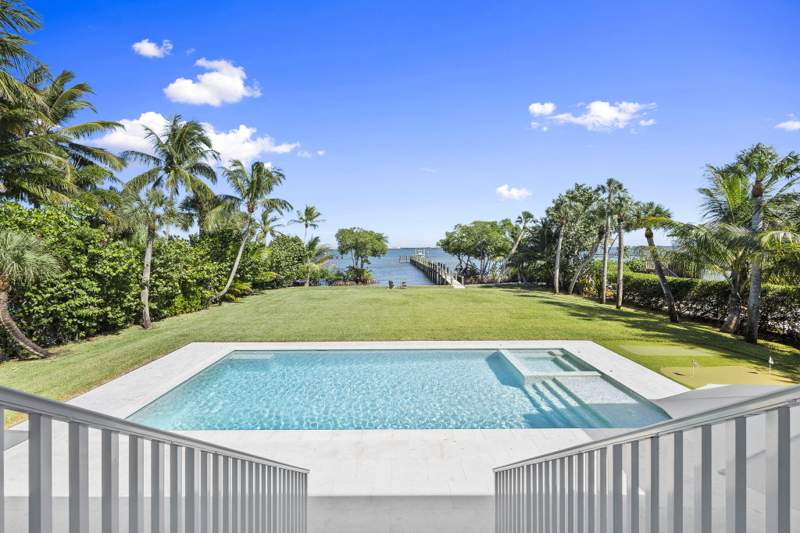 4 bedroom Single Family Residence at 54 S Sewalls Point Road, Arbela, Sewalls Point — photo 3