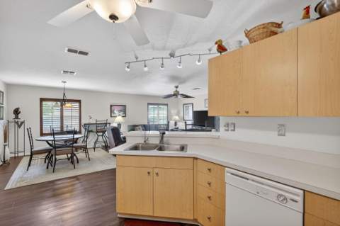 111 Camino Del Rio, Port St. Lucie FL - photo 10 of 42