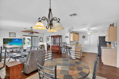 111 Camino Del Rio, Port St. Lucie FL - photo 14 of 42