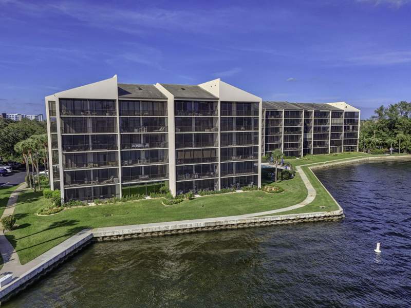 2 bedroom Condominium at 11390 Twelve Oaks Way #420, Marina At Twelve Oaks Condo, North Palm Beach — photo 3