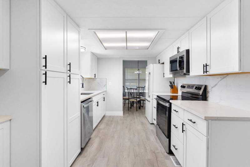 2 bedroom Mobile Home at 3008 Bimini Bay, Jamaica Bay Mobile Home Co Op, Boynton Beach — photo 5