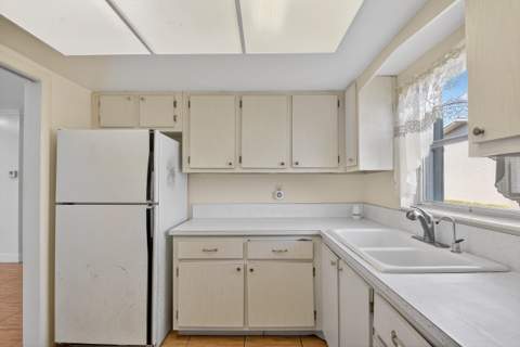 2667 Dudley Drive #B, West Palm Beach FL - photo 17 of 57
