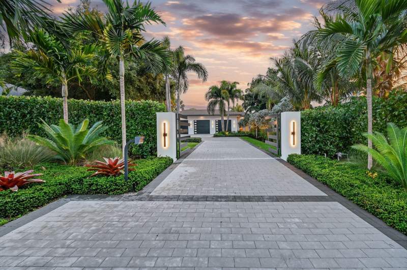 4 bedroom Single Family Residence at 2085 Vitex Lane, North Palm Beach, North Palm Beach — photo 2