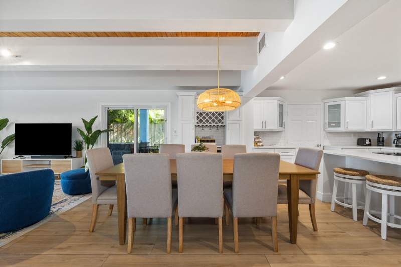 5 bedroom Single Family Residence at 100 Neptune Drive, Hypoluxo Park, Hypoluxo — photo 5