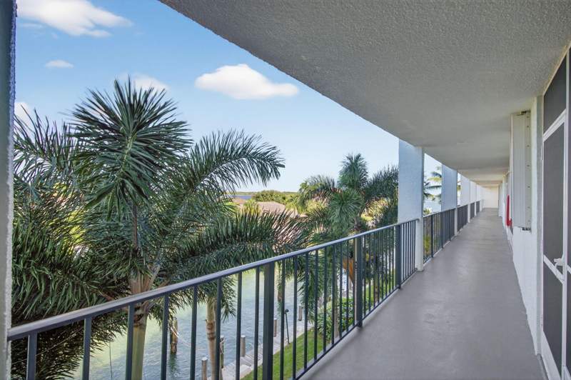 1 bedroom Condominium at 109 Paradise Harbour Boulevard #409, Schooner Bay Condo, North Palm Beach — photo 3