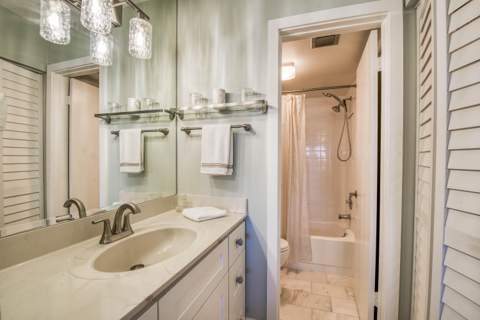 12790 Briarlake Drive #202, Palm Beach Gardens FL - photo 20 of 46