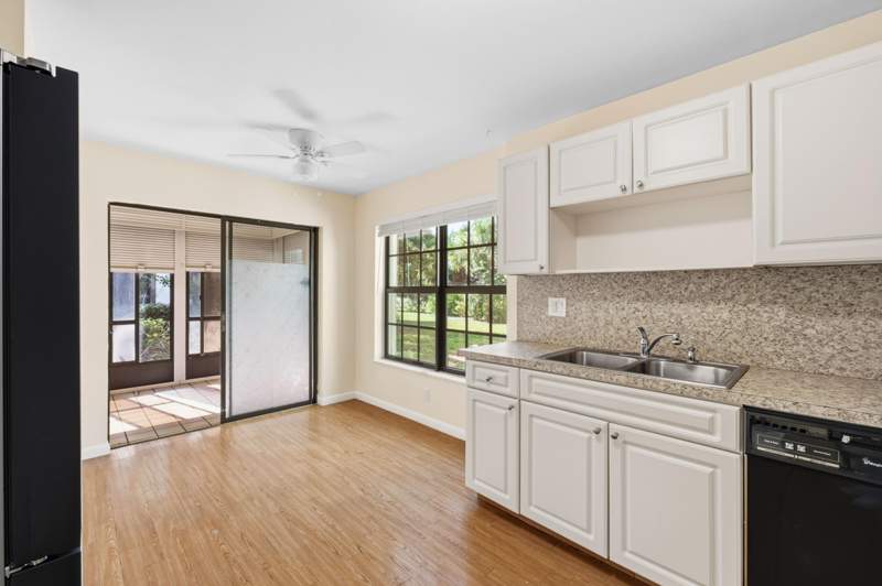 3 bedroom Condominium at 3233 Perimeter Drive #2511, Lucerne Park Condos 1, 1A, 2 Thru 15 And 23 Thru 28, Greenacres — photo 5