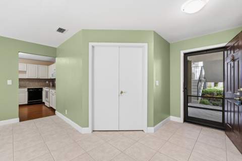 3233 Perimeter Drive #2511, Greenacres FL - photo 17 of 39