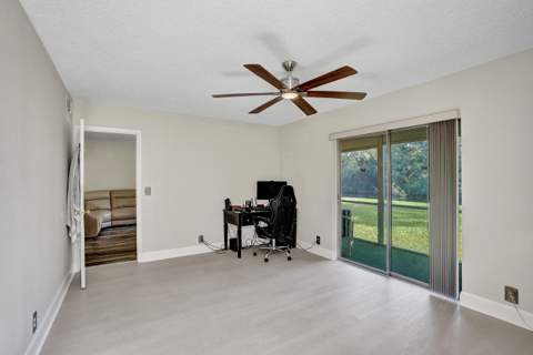 140 Lake Meryl Drive #140, West Palm Beach FL - photo 20 of 64