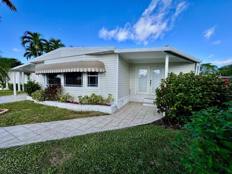 2 bedroom Manufactured Home at 231 NW 53rd Court, Highland Meadows Estates West, Deerfield Beach — photo 2