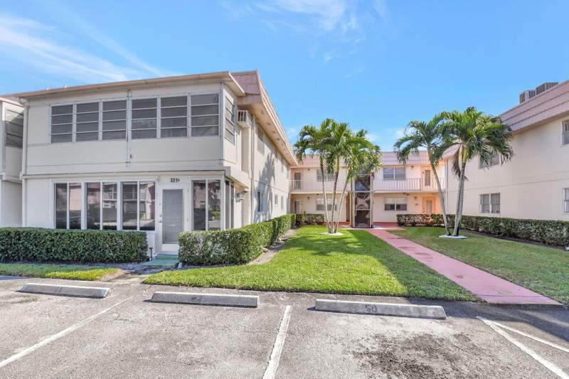 2 bedroom Condominium at 325 Saxony G, Kings Point, Delray Beach — photo 2