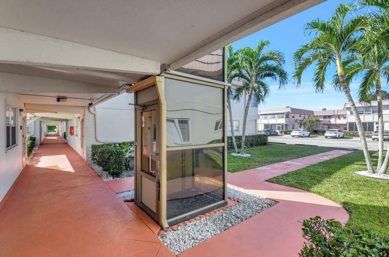 2 bedroom Condominium at 325 Saxony G, Kings Point, Delray Beach — photo 3