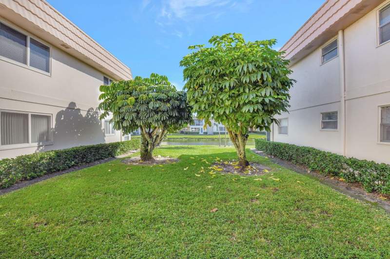 2 bedroom Condominium at 325 Saxony G, Kings Point, Delray Beach — photo 4