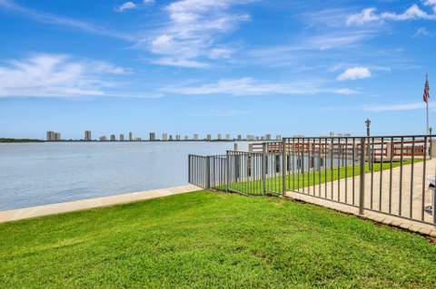 105 Paradise Harbour Boulevard #307, North Palm Beach FL - photo 23 of 29