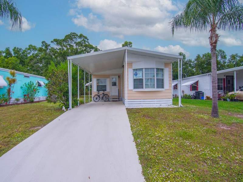 2 bedroom Manufactured Home at 61 E Caribbean, Spanish Lakes Golf Village, Port St. Lucie — photo 4