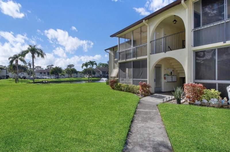 1 bedroom Condominium at 3527 La Palmas Court #A-1, La Pinata Condo, Greenacres — photo 2