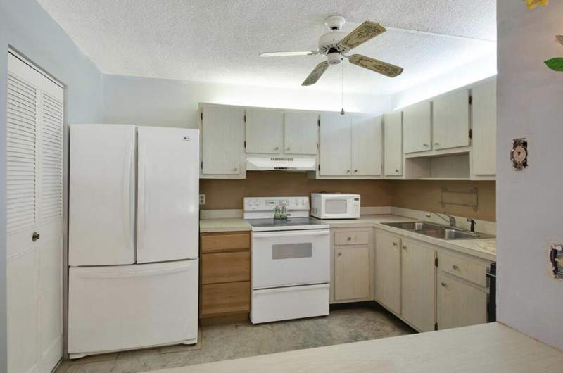 1 bedroom Condominium at 3527 La Palmas Court #A-1, La Pinata Condo, Greenacres — photo 3
