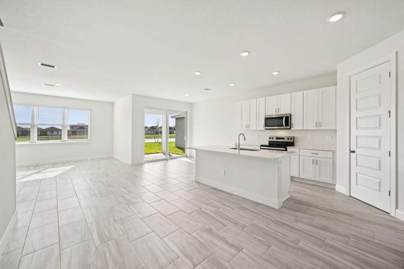 4 bedroom Single Family Residence at 11270 NW Blockbird Drive, Brystol at Wylder, Port St. Lucie — photo 5