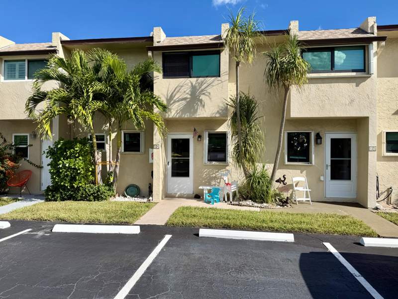 2 bedroom Townhouse at 4235 N Highway A1a #14, Ocean Harbour Villas Condominium, Hutchinson Island — photo 2