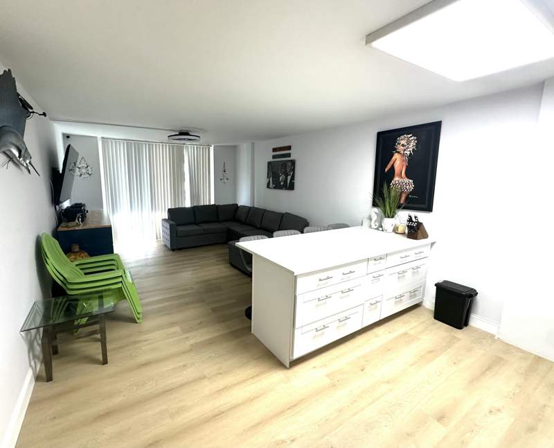 1 bedroom Condominium at 3540 S Ocean Boulevard #409, Le Chateau Royal Cond, South Palm Beach — photo 4