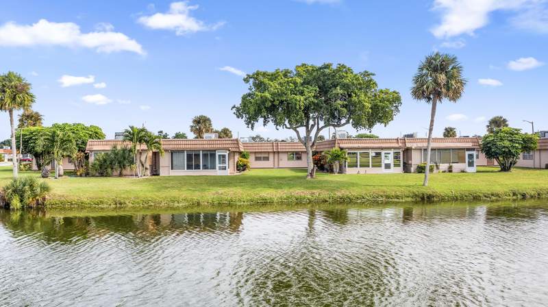 2 bedroom Villa at 341 Seville O, Kings Point, Delray Beach — photo 3