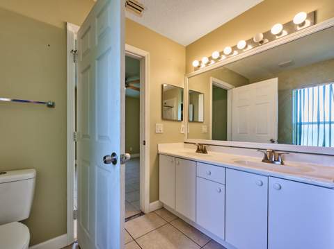 1407 SE Grapeland Avenue, Port St. Lucie FL - photo 11 of 25