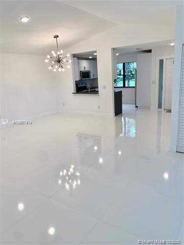 23277 Barlake Drive, Boca Raton FL - photo 9 of 22