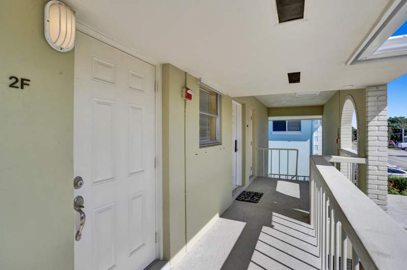 2 bedroom Condominium at 2311 NE 36th Street #2f, Hampton House Condo, Lighthouse Point — photo 3