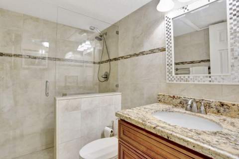 806 SE 7th Street #403, Deerfield Beach FL - photo 15 of 29