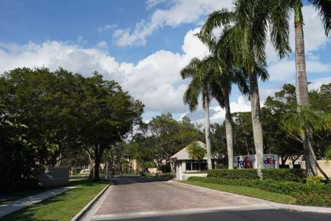 10245 SW 16th Court, Pembroke Pines FL - photo 12 of 22