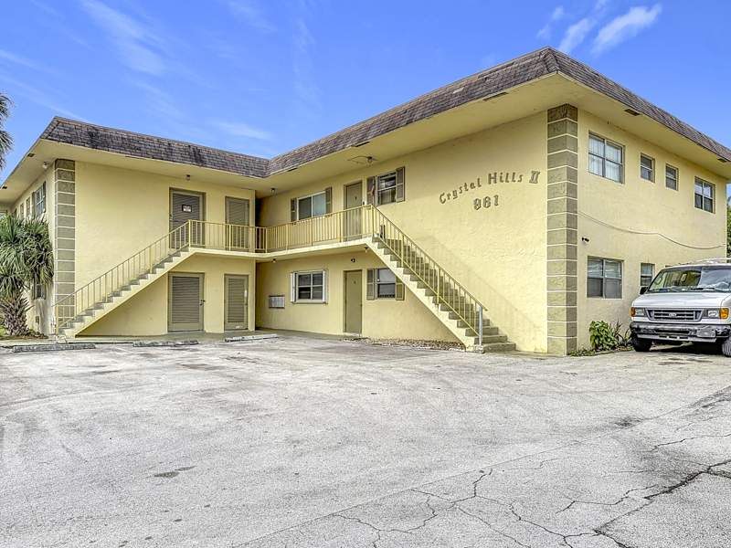 2 bedroom Condominium at 961 NW 45th Street #3, Crystal Hills II Condo, Deerfield Beach — photo 2