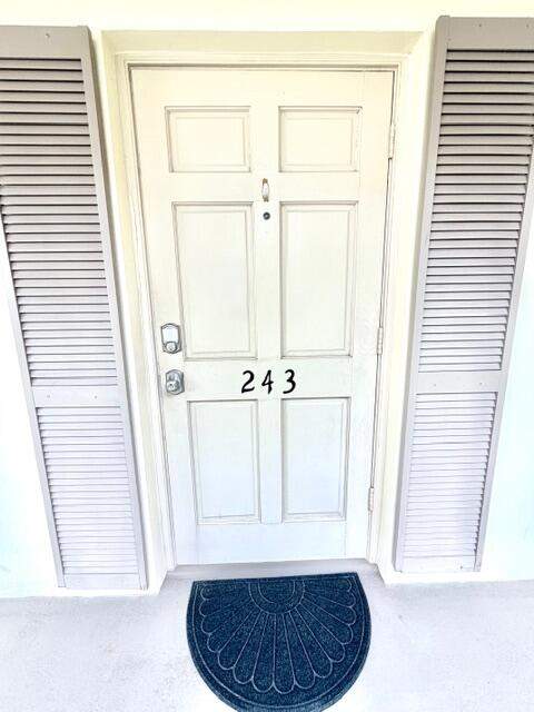 2 bedroom Condominium at 5510 Tamberlane Circle #243, Tamberlane No 2 Cond Irreg Par In N 1/2 Of Sec, Palm Beach Gardens — photo 2