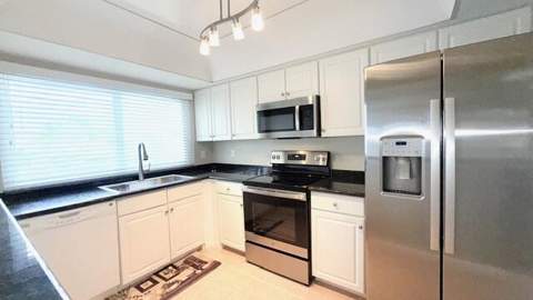 5510 Tamberlane Circle #243, Palm Beach Gardens FL - photo 17 of 23