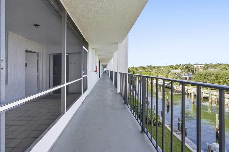 2 bedroom Condominium at 109 Paradise Harbour Blvd #415, Schooner Bay Condo, North Palm Beach — photo 2