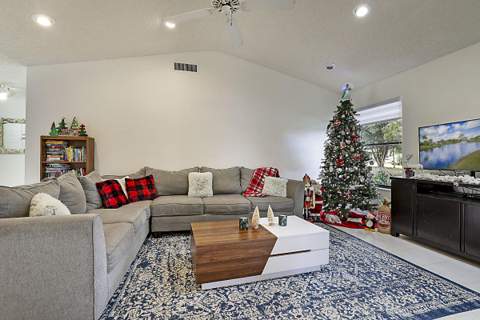 6186 Brandon Street, Palm Beach Gardens FL - photo 7 of 54